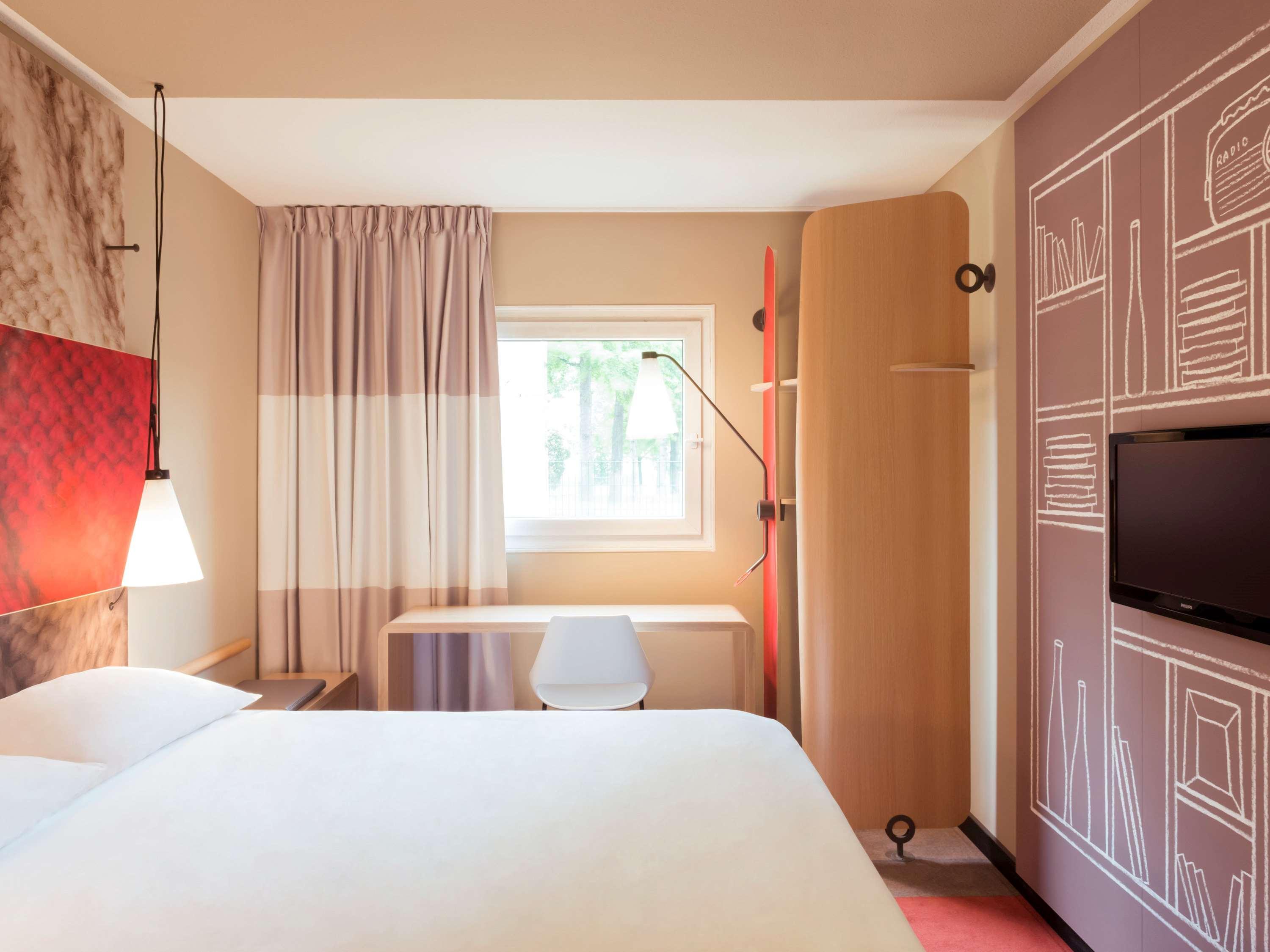 Ibis Budget Caen Porte De Bretagne Bretteville-sur-Odon Zewnętrze zdjęcie