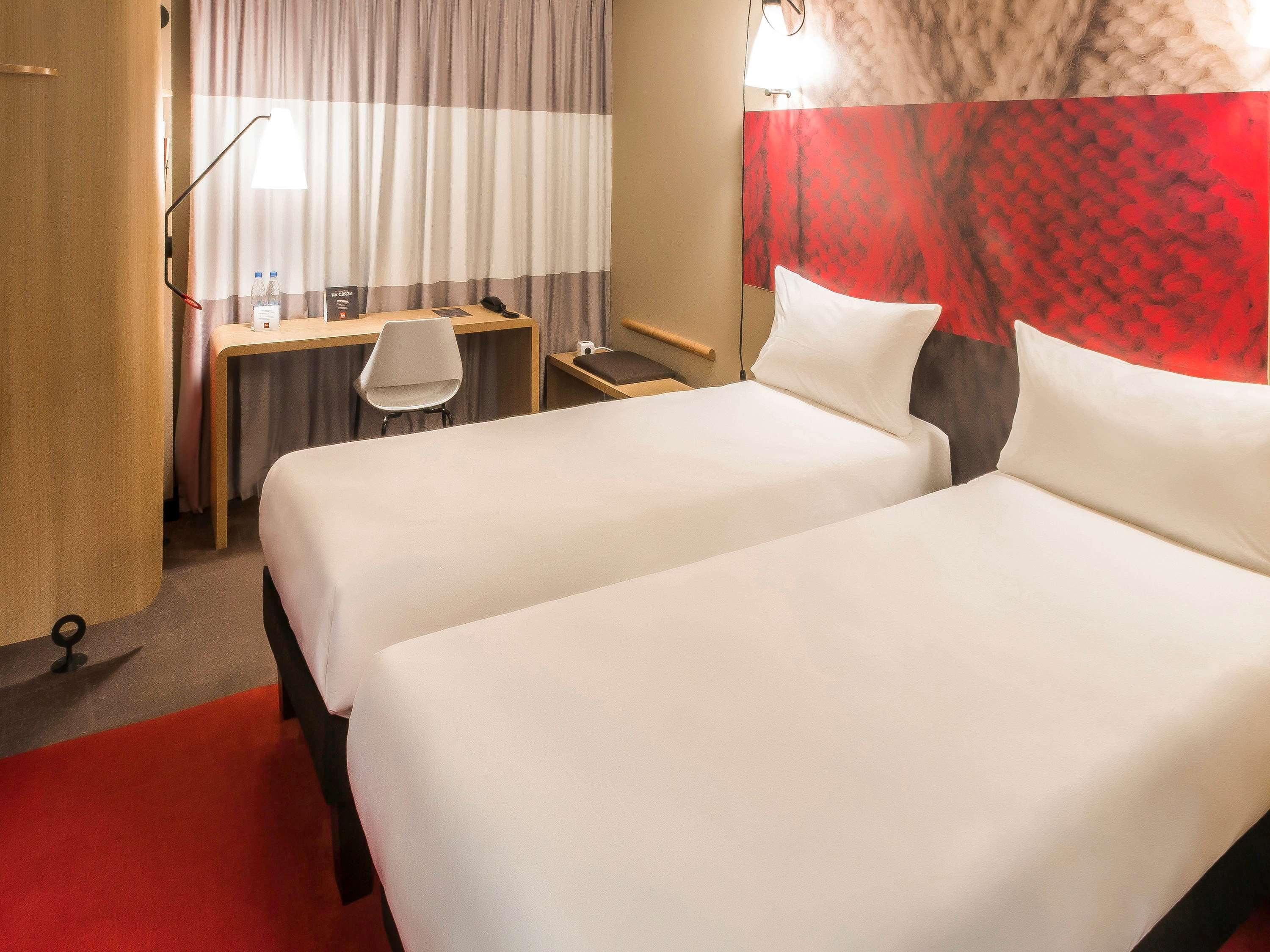 Ibis Budget Caen Porte De Bretagne Bretteville-sur-Odon Zewnętrze zdjęcie