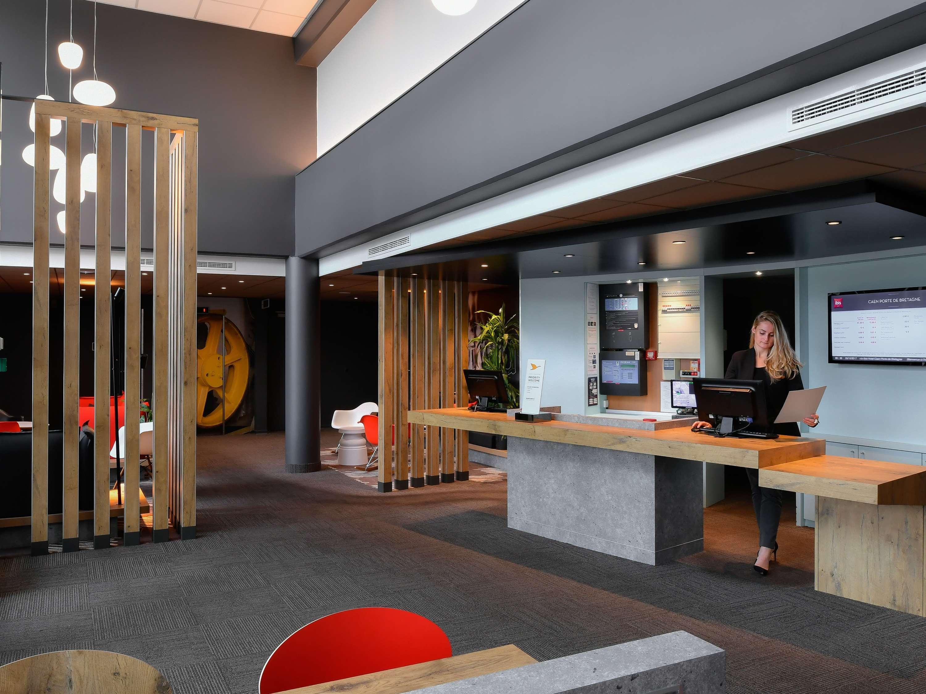 Ibis Budget Caen Porte De Bretagne Bretteville-sur-Odon Zewnętrze zdjęcie