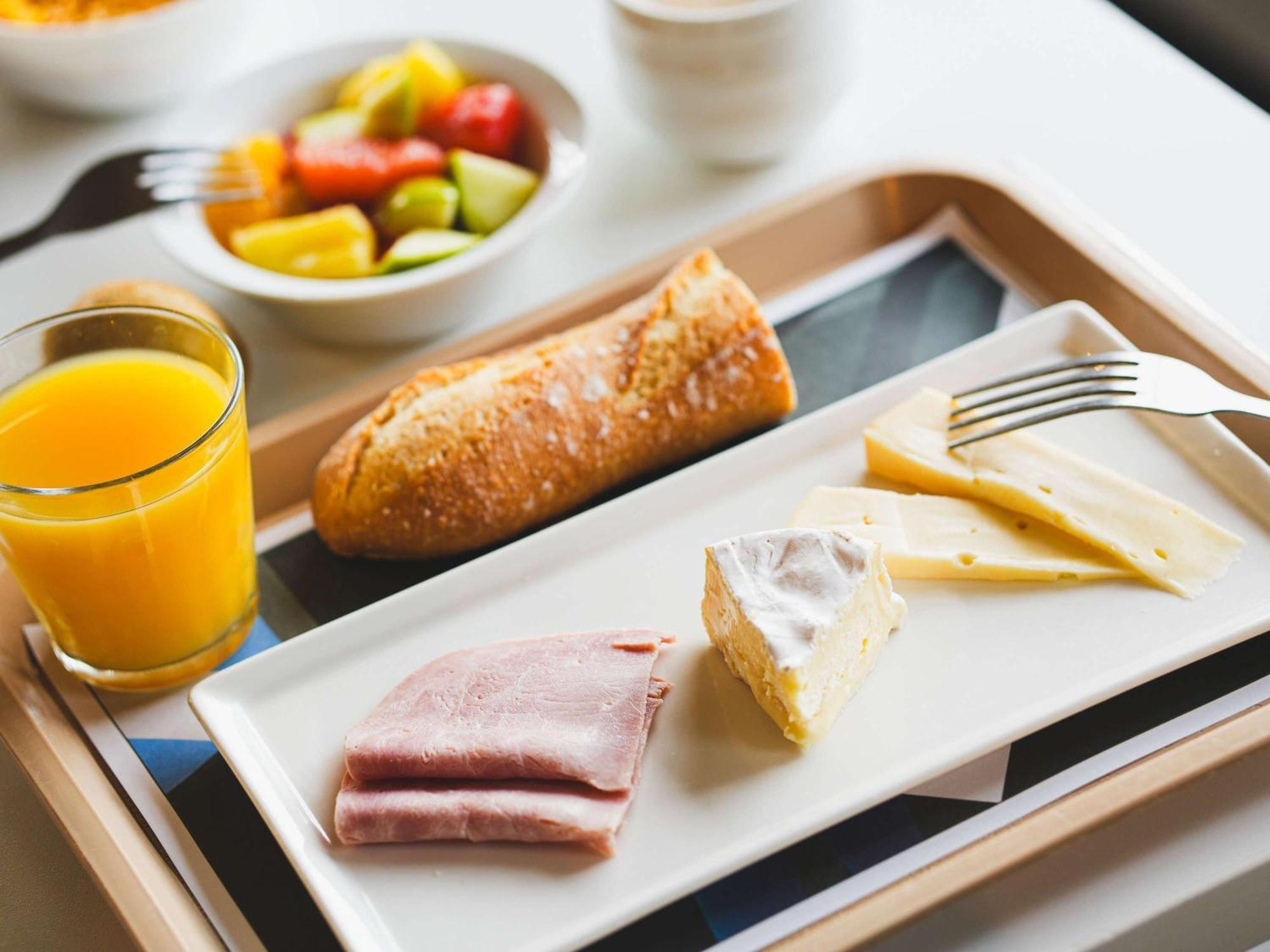 Ibis Budget Caen Porte De Bretagne Bretteville-sur-Odon Zewnętrze zdjęcie