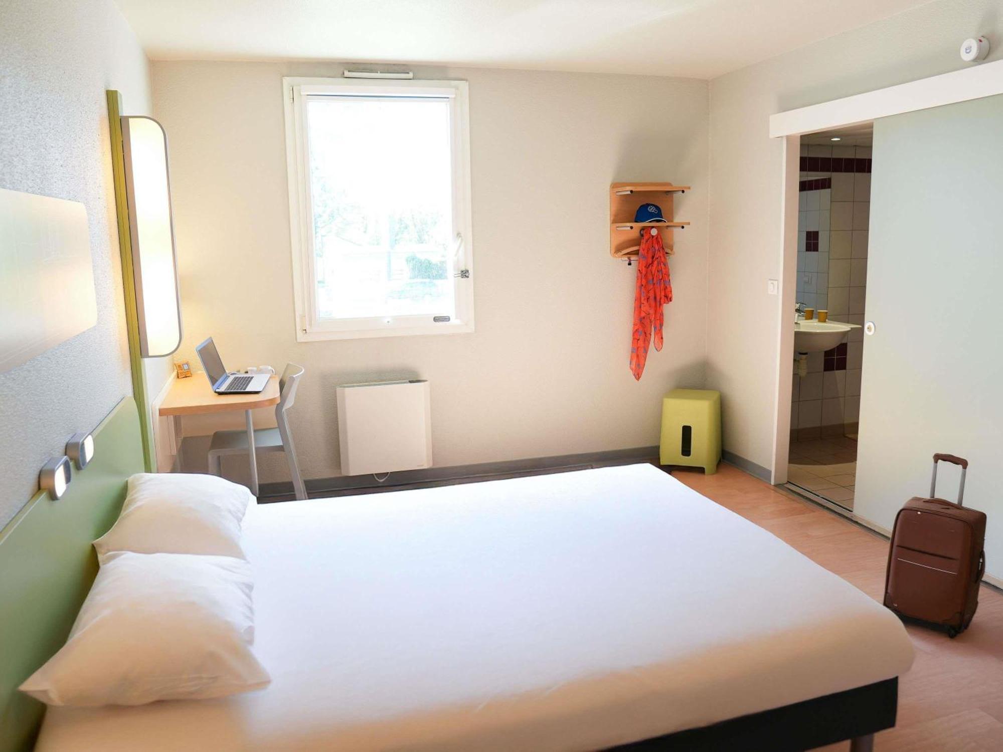 Ibis Budget Caen Porte De Bretagne Bretteville-sur-Odon Zewnętrze zdjęcie